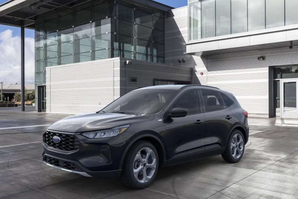 2025 Ford Escape ST-Line photo 1