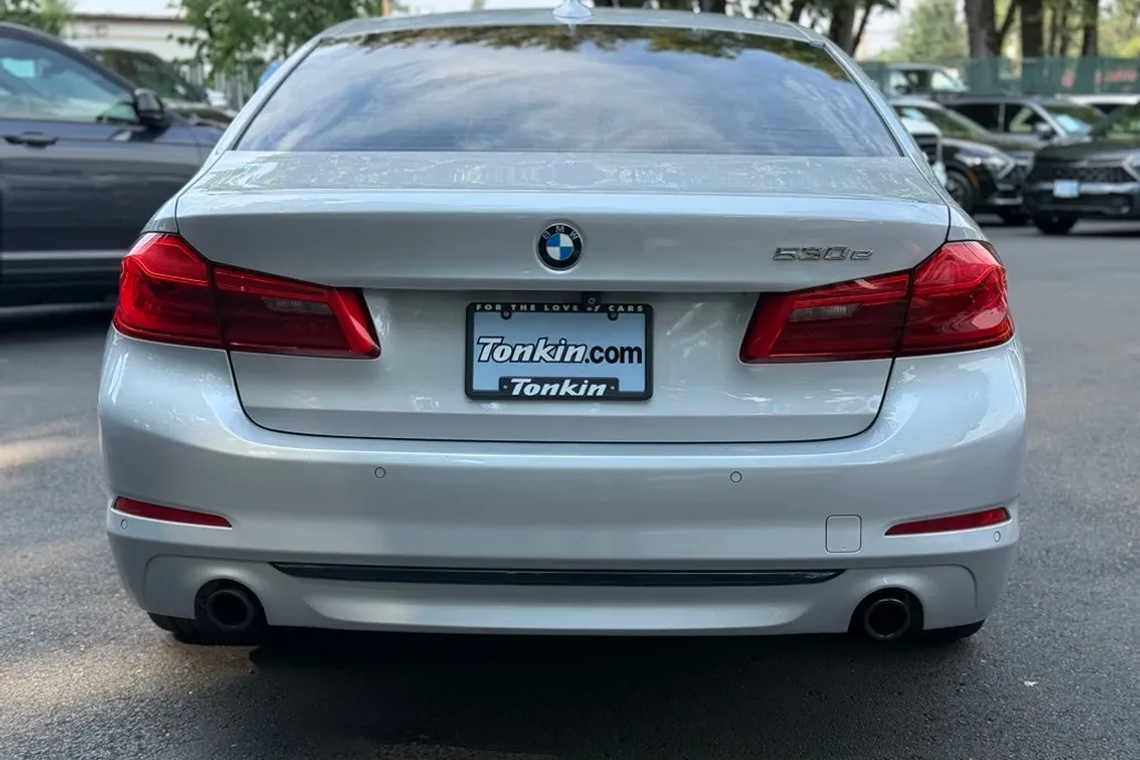 2018 Bmw 530e Sedan photo 1