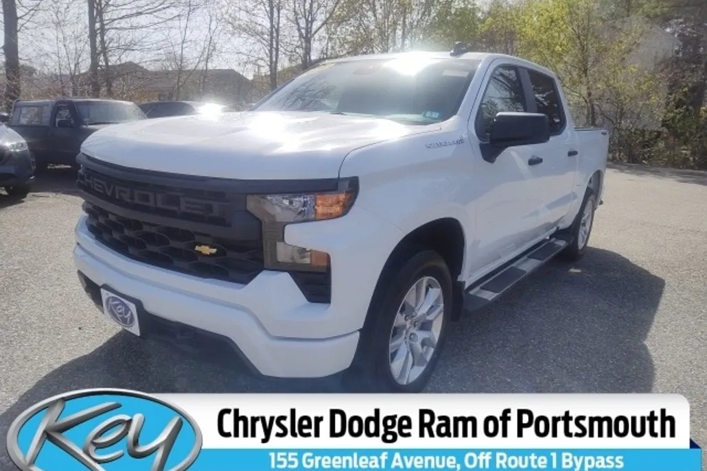 2024 Chevrolet Silverado 1500 Custom photo 1