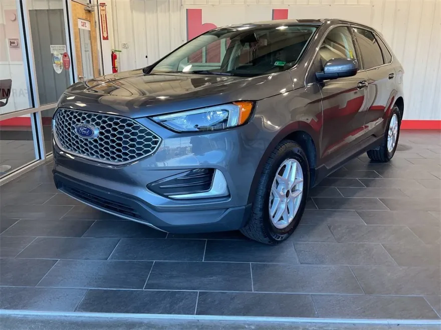 2024 Ford Edge SEL photo 1