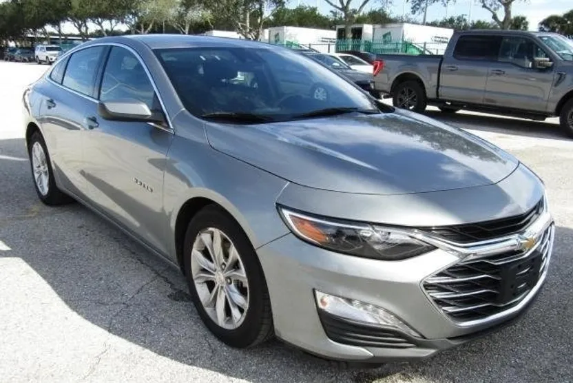 2023 Chevrolet Malibu 1LT photo 1