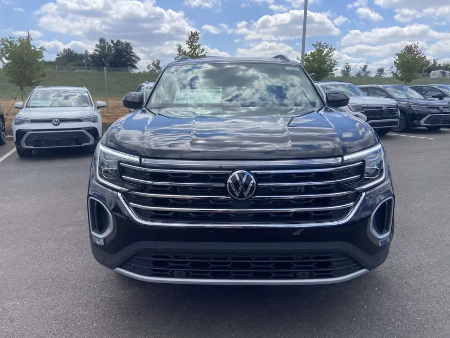2026 Volkswagen Atlas SE Technology photo 1
