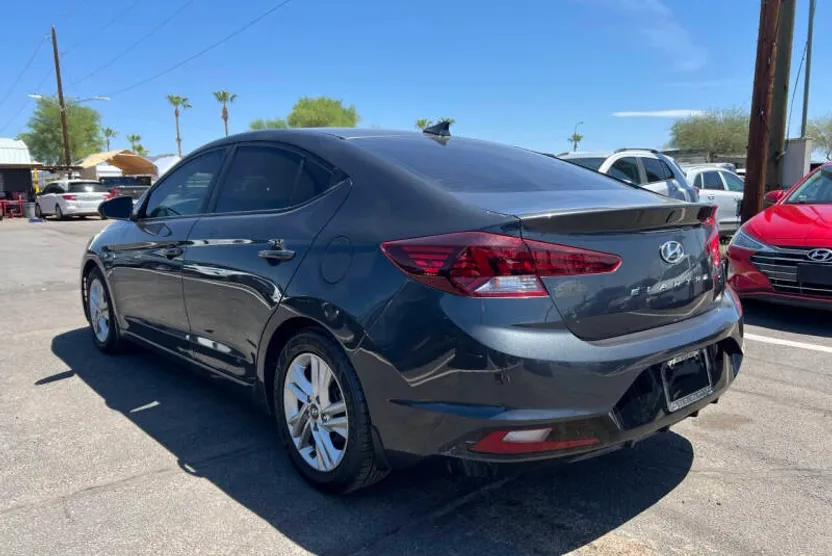 2020 Hyundai Elantra Value Edition photo 1