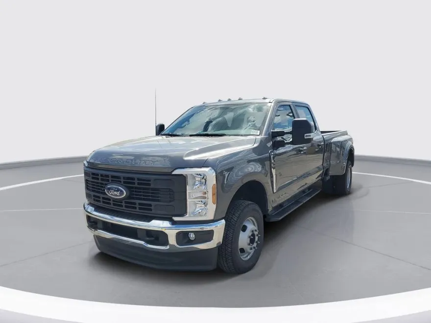2026 Ford F-350 XL photo 1