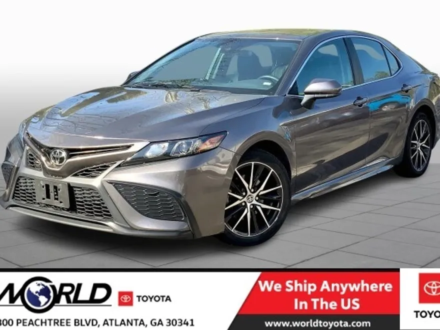2021 Toyota Camry SE photo 1