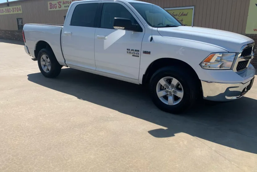 2019 Ram 1500 Classic SLT photo 1