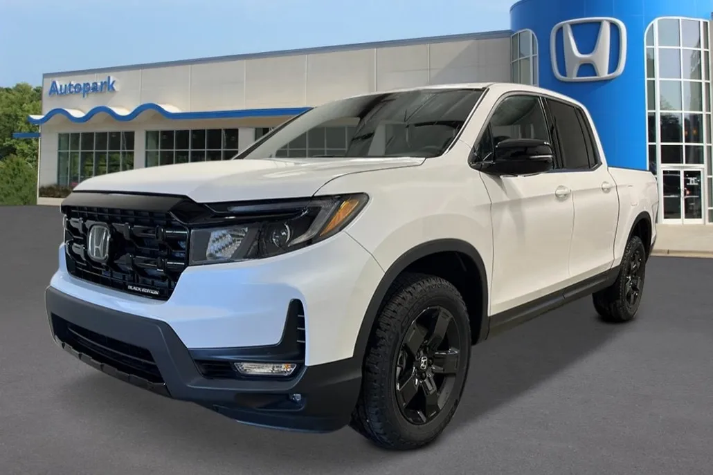 2026 Honda Ridgeline Black Edition photo 1