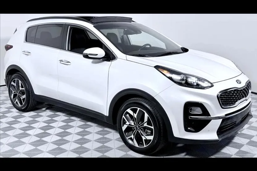 2022 Kia Sportage EX photo 1