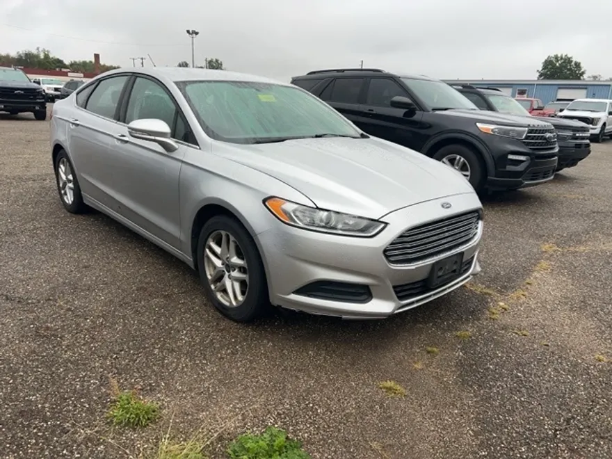 2014 Ford Fusion SE photo 1