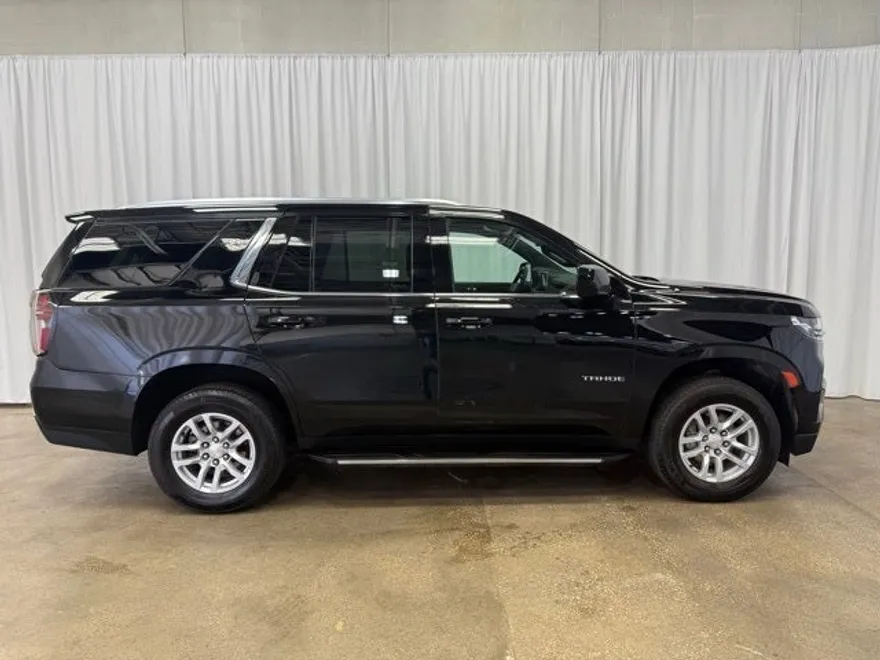 2023 Chevrolet Tahoe LT photo 1
