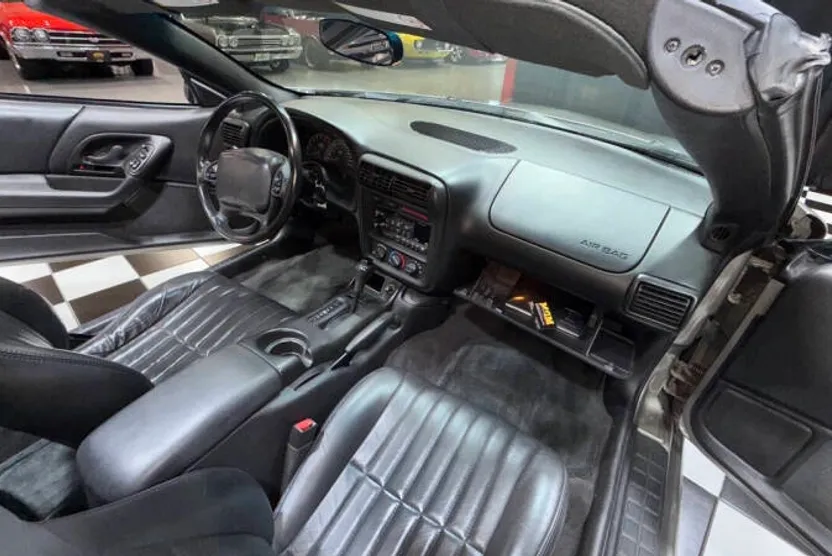 2001 Chevrolet Camaro Z28 photo 1