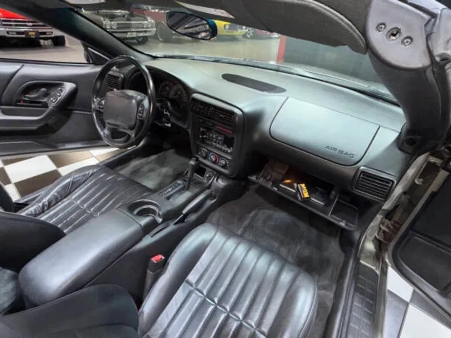 2001 Chevrolet Camaro Z28 photo 1