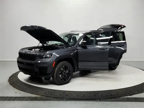 2025 Jeep Grand Cherokee Altitude X photo 4
