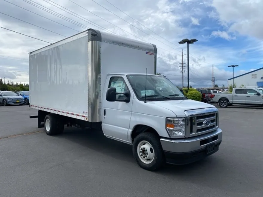 2024 Ford E-350 photo 1
