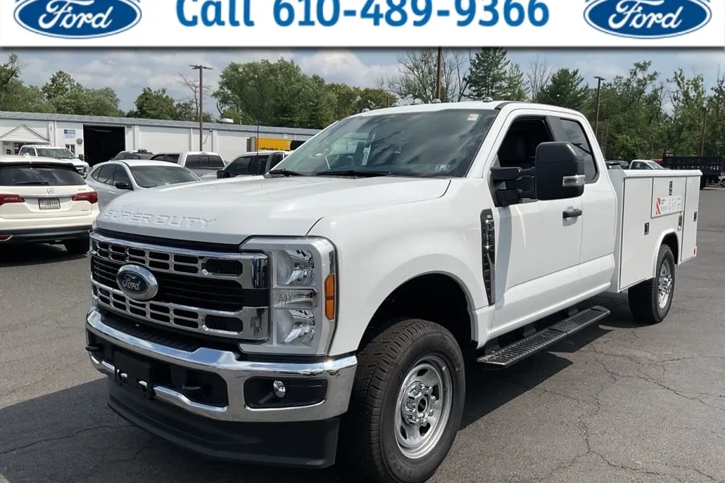 2025 Ford F-350 photo 1