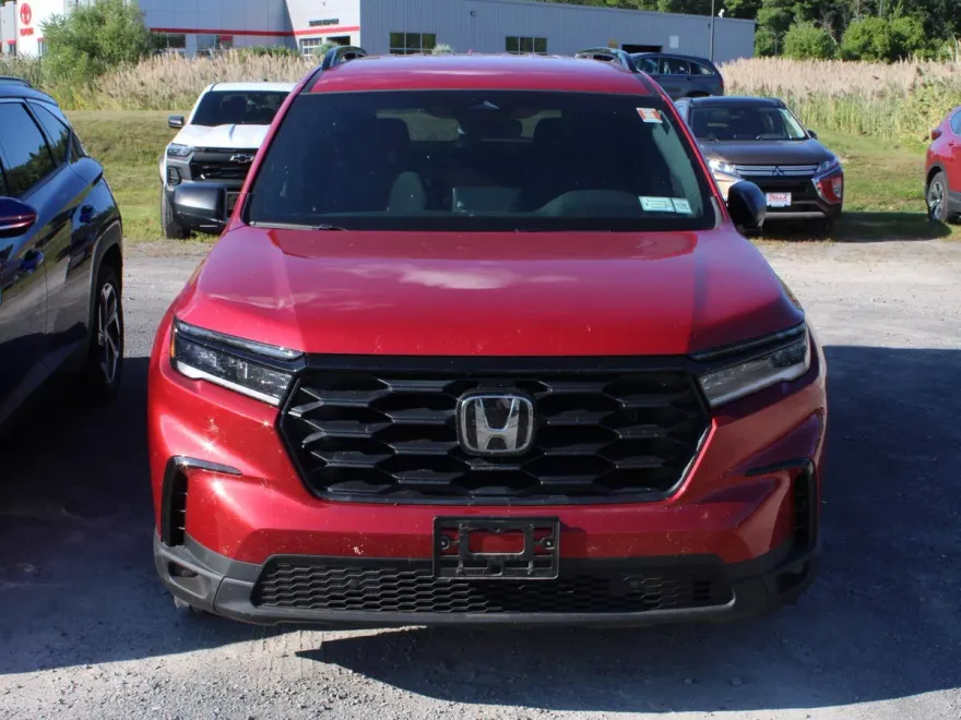 2025 Honda Pilot Sport photo 1
