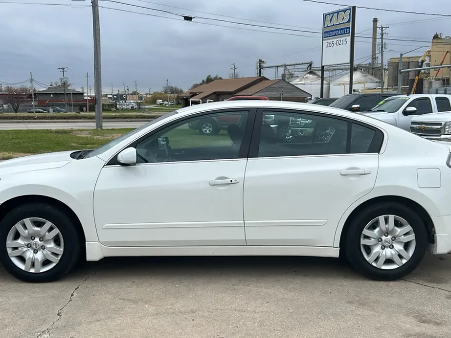 2012 Nissan Altima 2.5 S photo 1