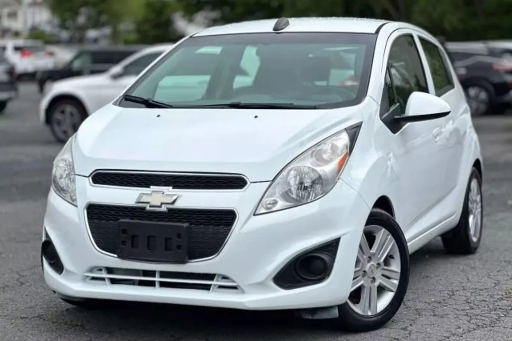 2015 Chevrolet Spark 1LT photo 1