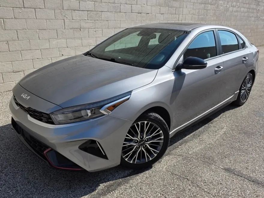2024 Kia Forte GT-Line photo 1