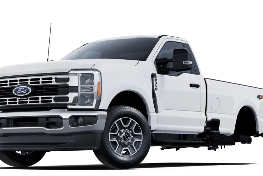 2025 Ford F-350 photo 1