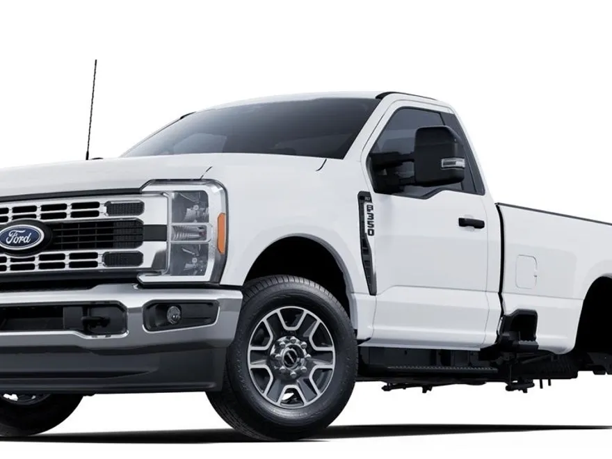 2025 Ford F-350 photo 1