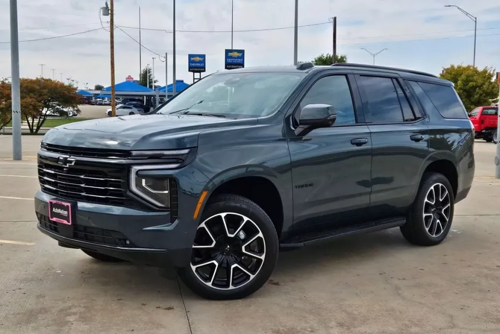 2026 Chevrolet Tahoe RST photo 1