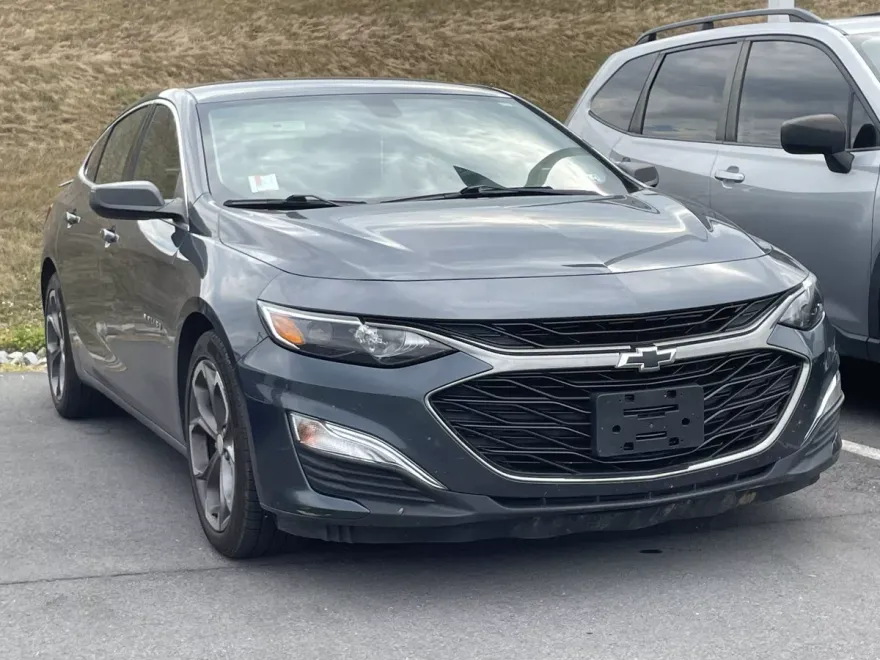 2019 Chevrolet Malibu RS photo 1
