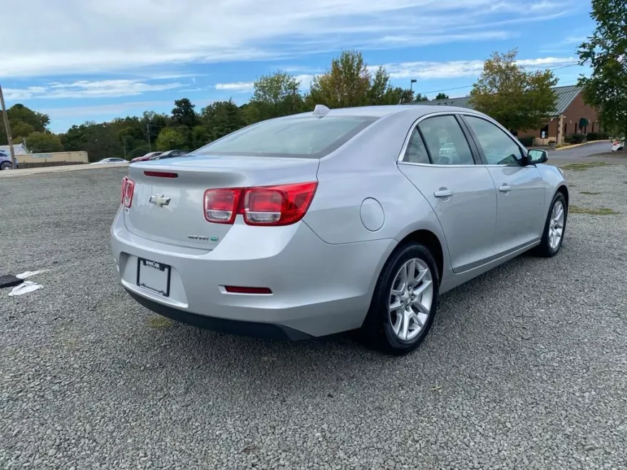 2013 Chevrolet Malibu 1LT Eco photo 1