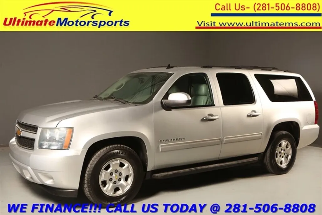 2012 Chevrolet Suburban LT photo 1