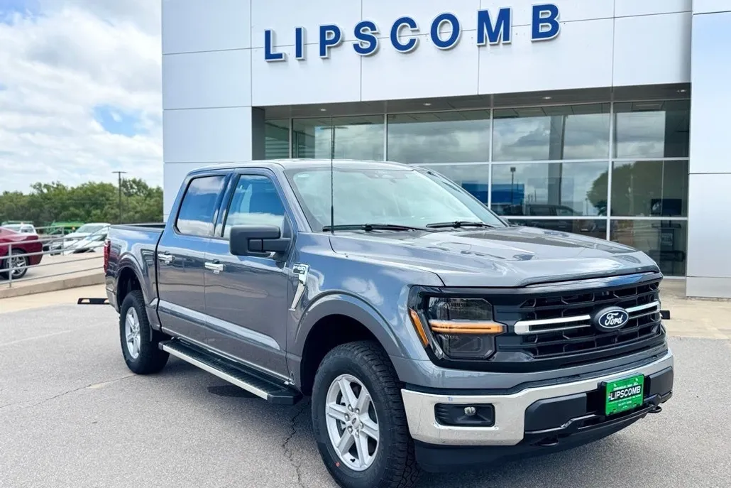 2025 Ford F-150 XLT photo 1