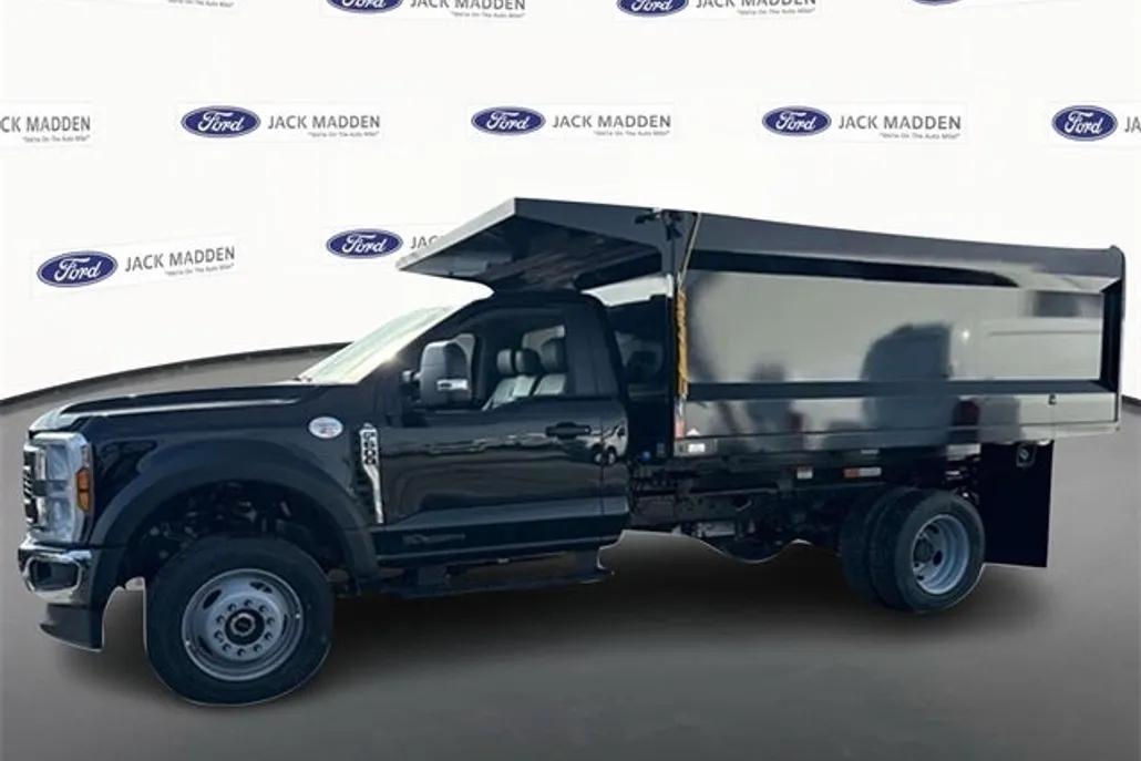 2024 Ford F-600 photo 1
