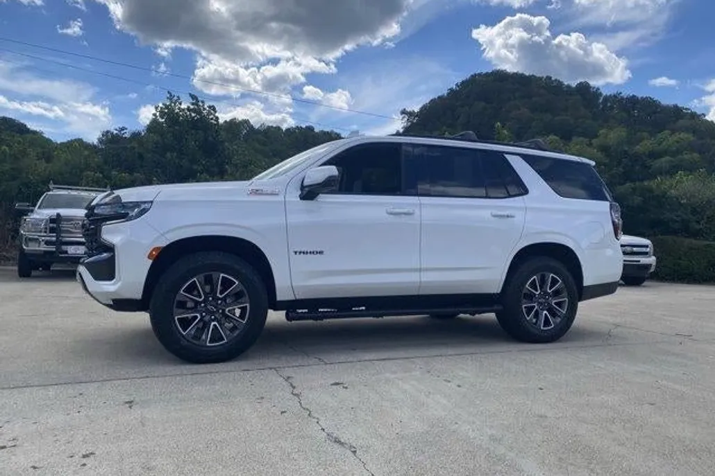 2024 Chevrolet Tahoe Z71 photo 1