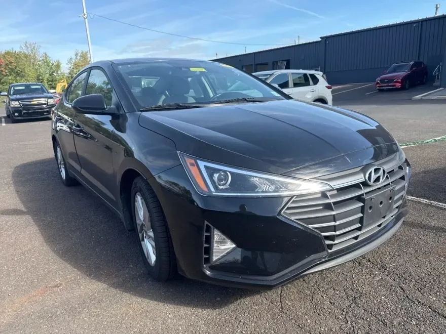 2020 Hyundai Elantra Value Edition photo 1