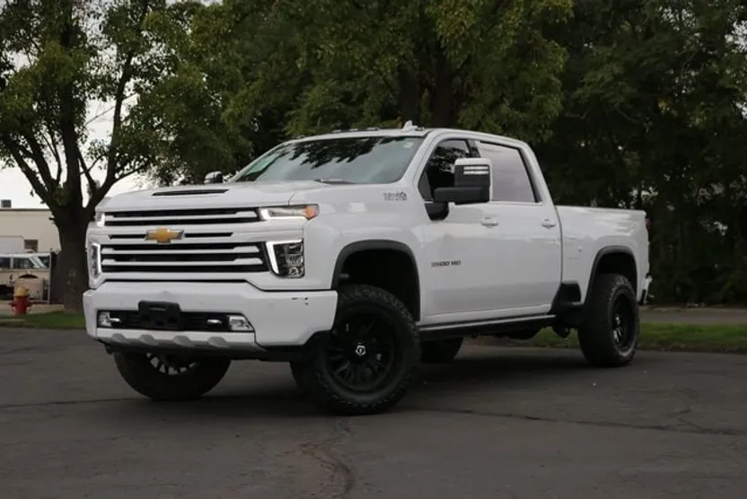2023 Chevrolet Silverado 3500HD High Country photo 1