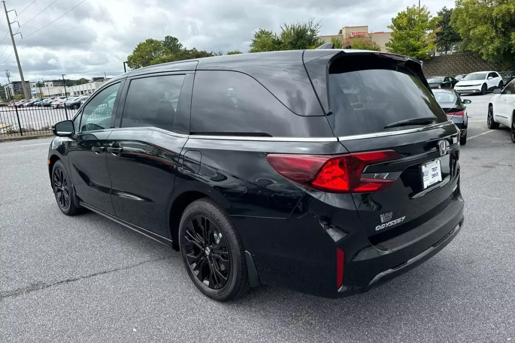 2025 Honda Odyssey photo 1