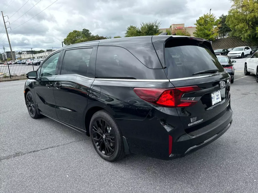 2025 Honda Odyssey photo 1