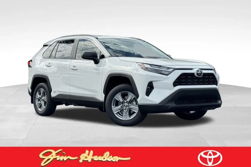 2025 Toyota RAV4 Hybrid LE photo 1