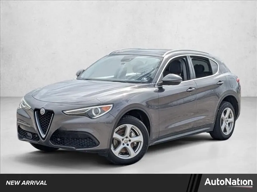 2019 Alfa Romeo Stelvio Sport photo 1