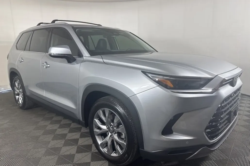 2024 Toyota Grand Highlander Hybrid Limited photo 1