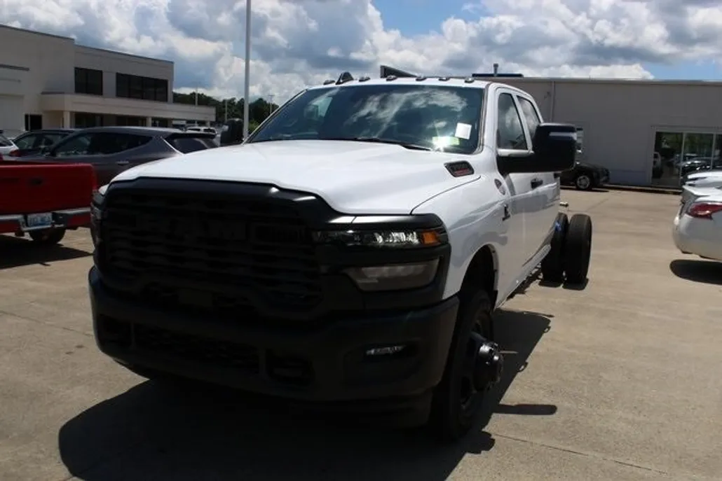 2025 Ram 3500 Tradesman photo 1