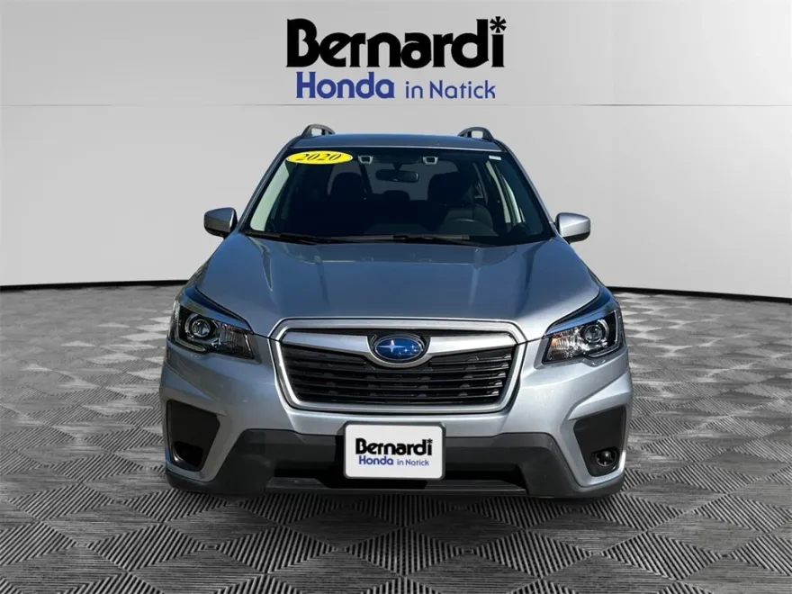 2020 Subaru Forester Premium photo 1