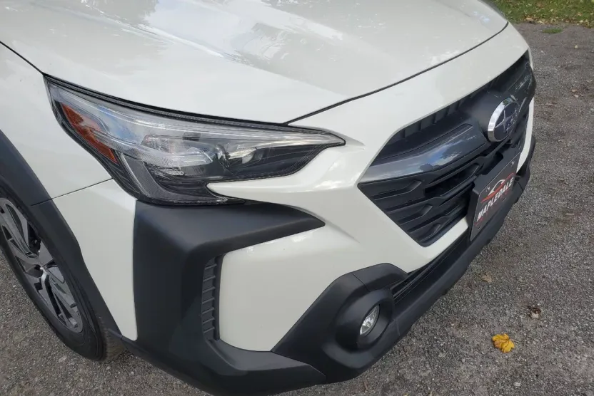 2023 Subaru Outback Base photo 1