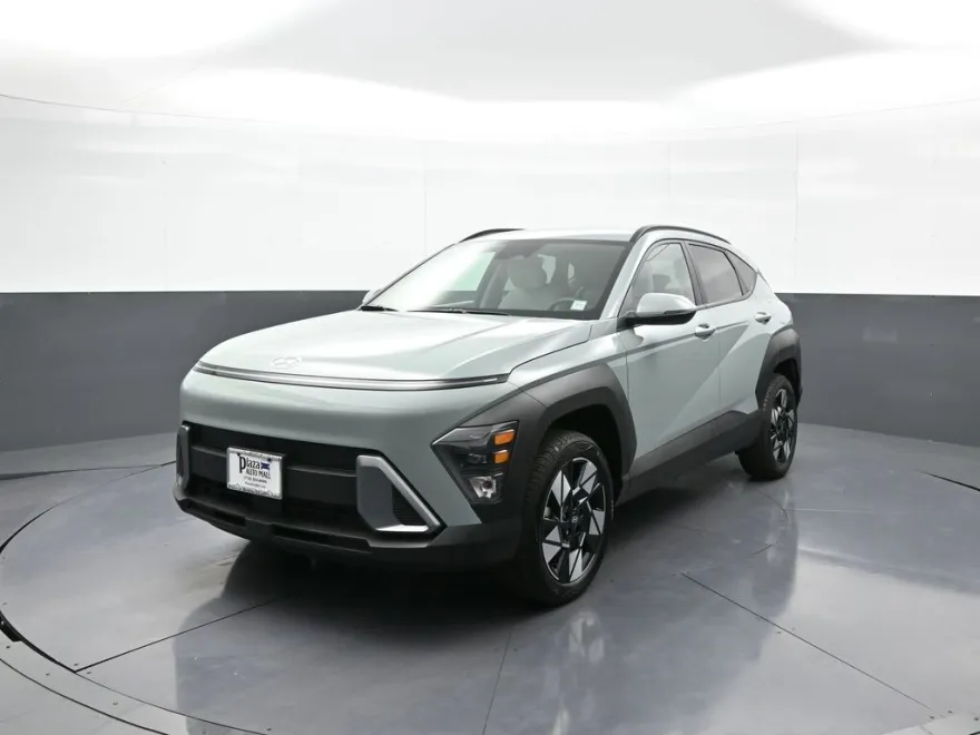 2025 Hyundai Kona SEL photo 1