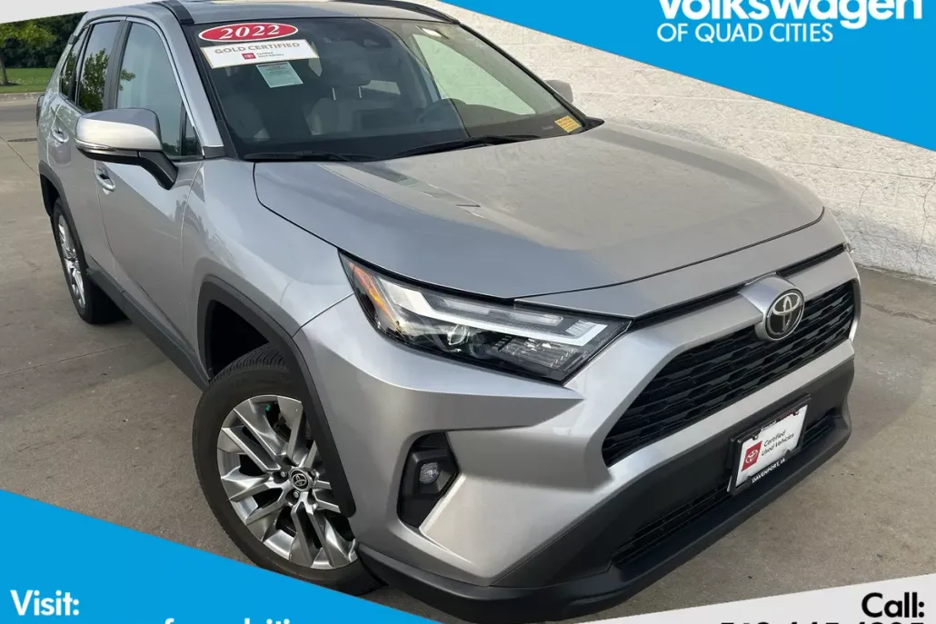 2022 Toyota RAV4 XLE Premium photo 1