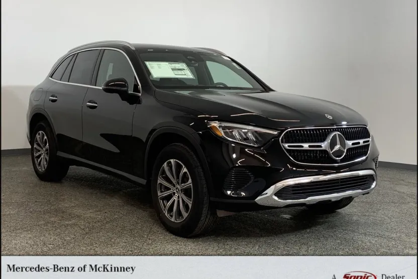 2025 Mercedes Benz GLC 300 photo 1