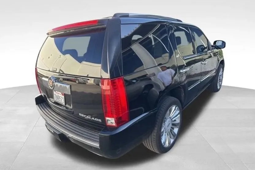 2013 Cadillac Escalade Platinum photo 1