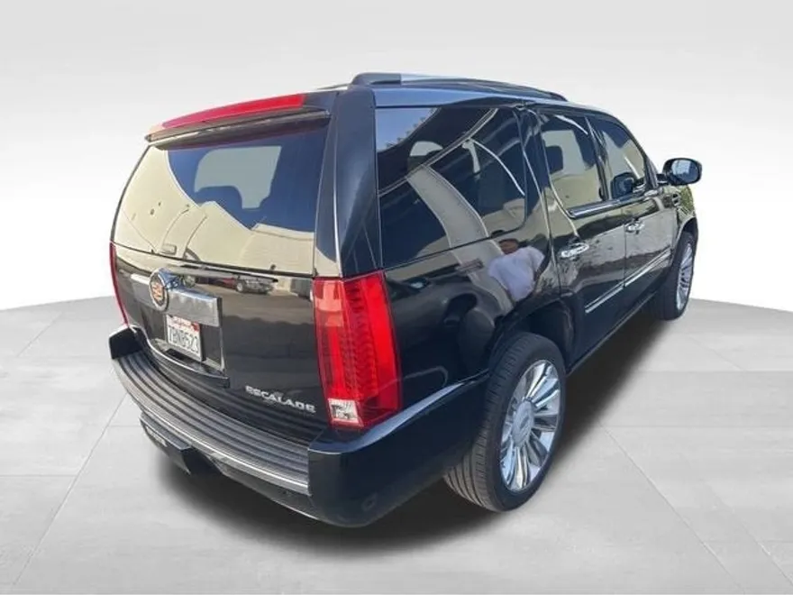 2013 Cadillac Escalade Platinum photo 1