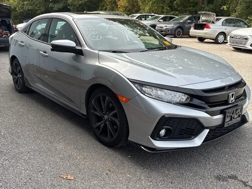 2017 Honda Civic Sport Touring photo 1