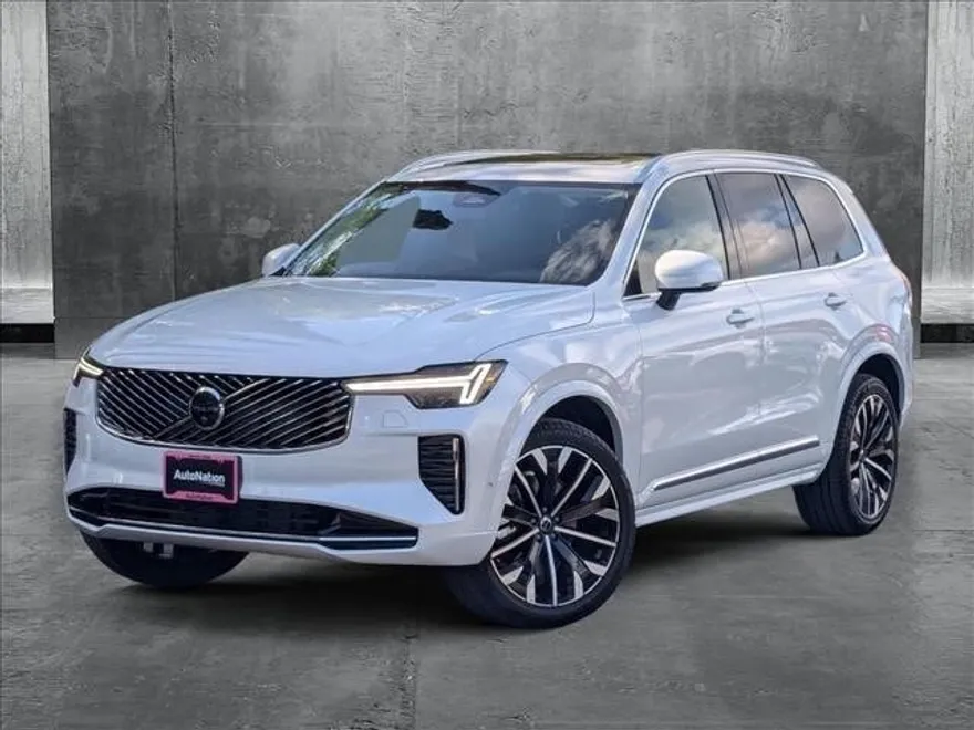 2025 Volvo XC90 Plus photo 1