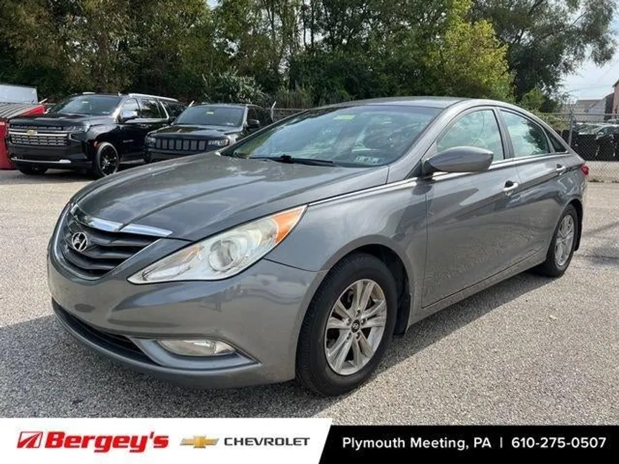 2013 Hyundai Sonata GLS photo 1